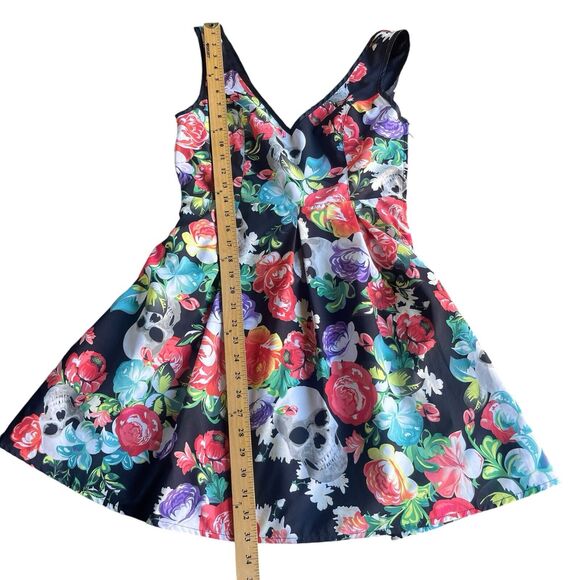 Iron Fist Roaming Hearts Skull Dress Womens Medium Whimsygoth Floral Bow V-neck - Picture 13 of 14